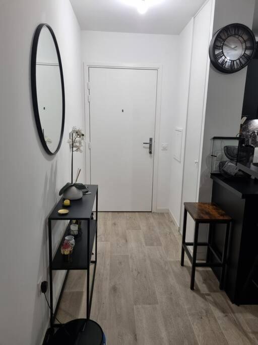 Appartement Cosy Et Equipe Meaux Luaran gambar